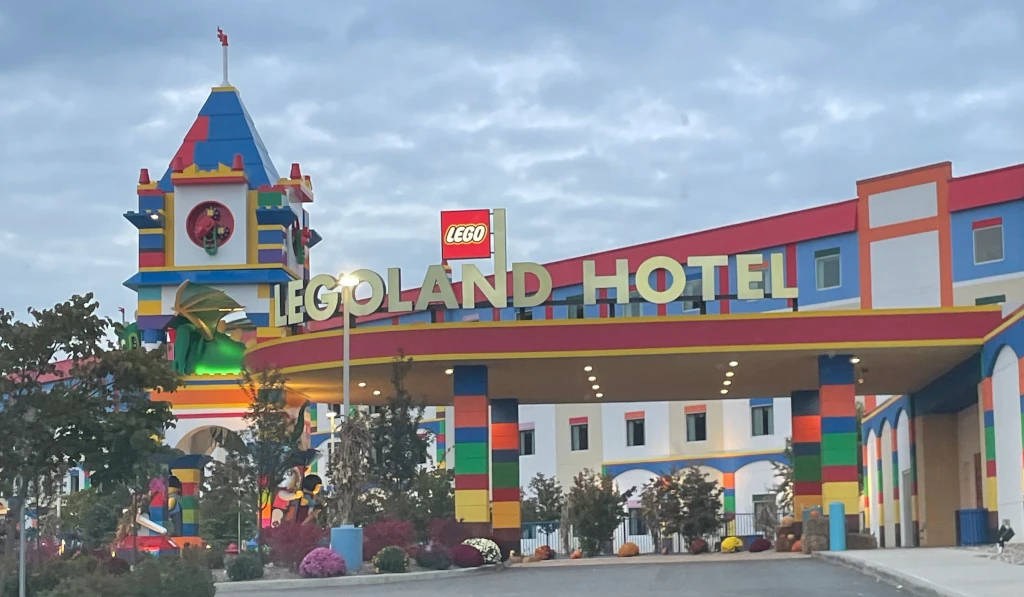 The Legoland hotel sign